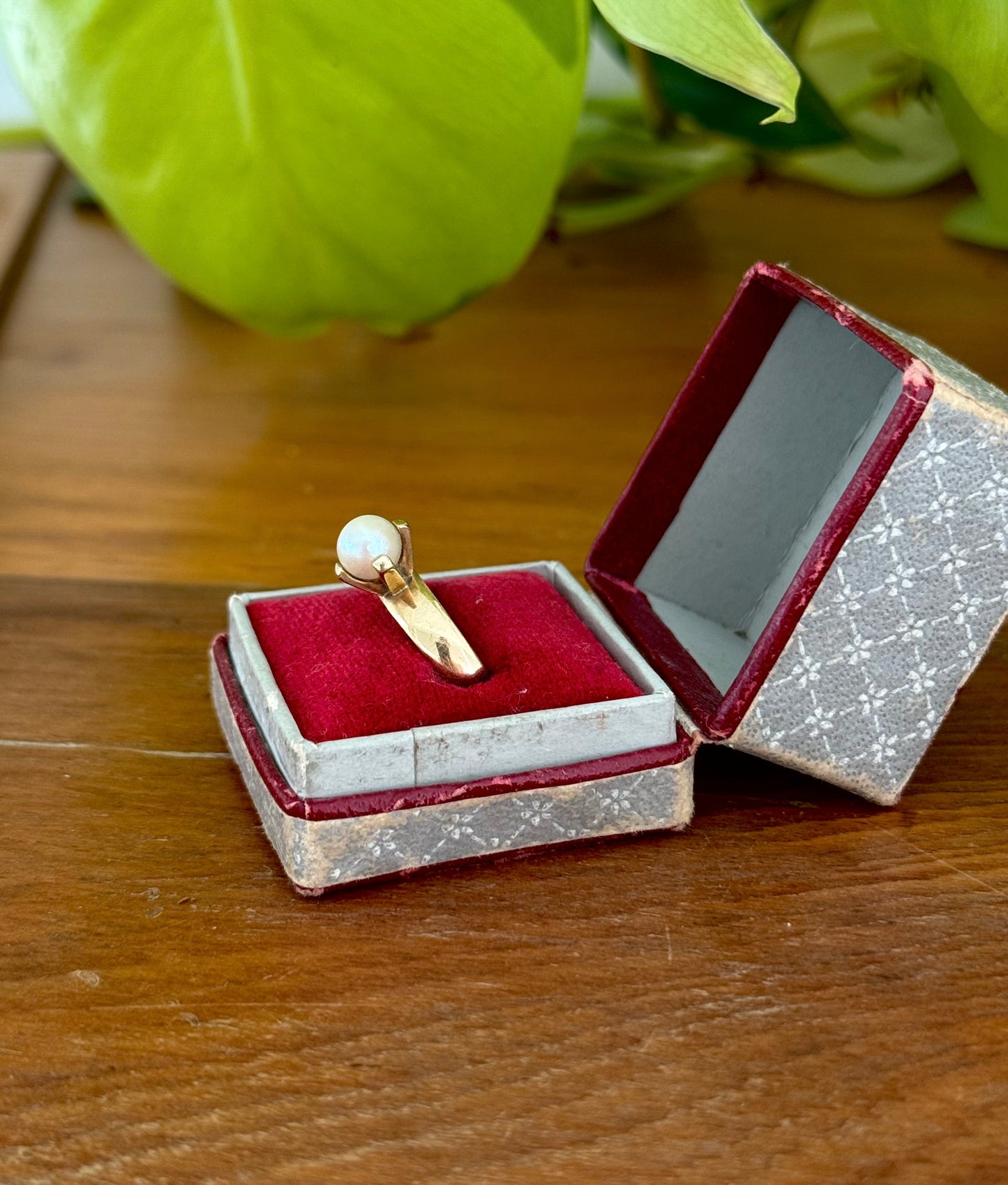 Vintage Pearl Ring | 9ct Gold | Circa 1950s | Claw Set