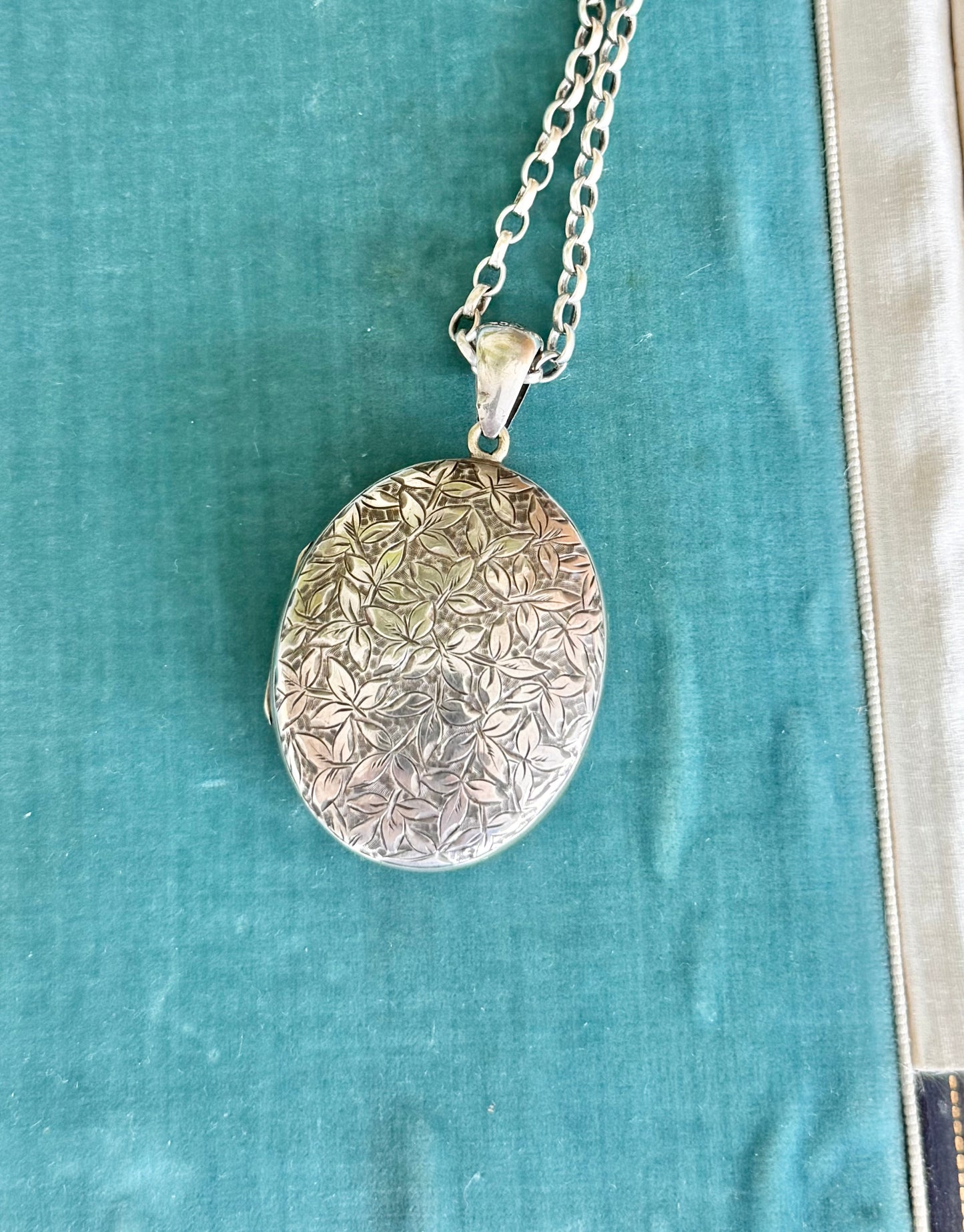 Large Victorian Floral Sterling Silver Locket | 1890’s Australian