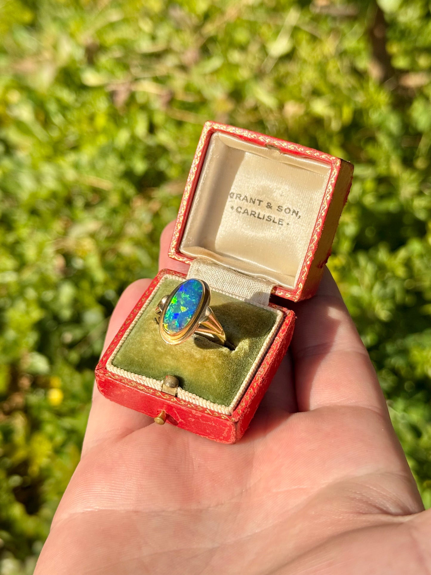 9ct Gold Solid Opal Ring | Vintage Beauty with Fluid Lines, late 20th century