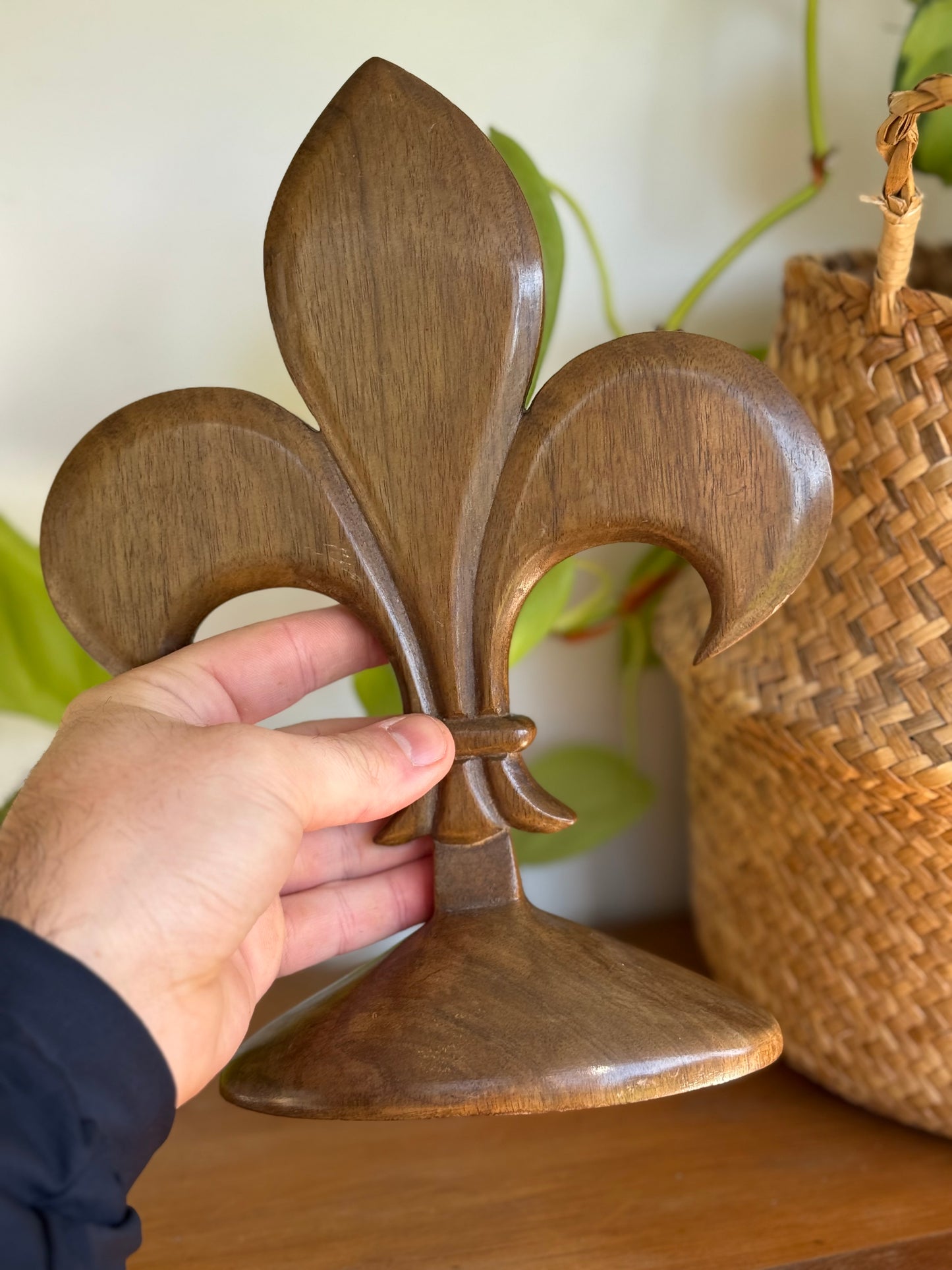 World Scout Logo | Rare Fleur-de-lis Wooden Treen Stand
