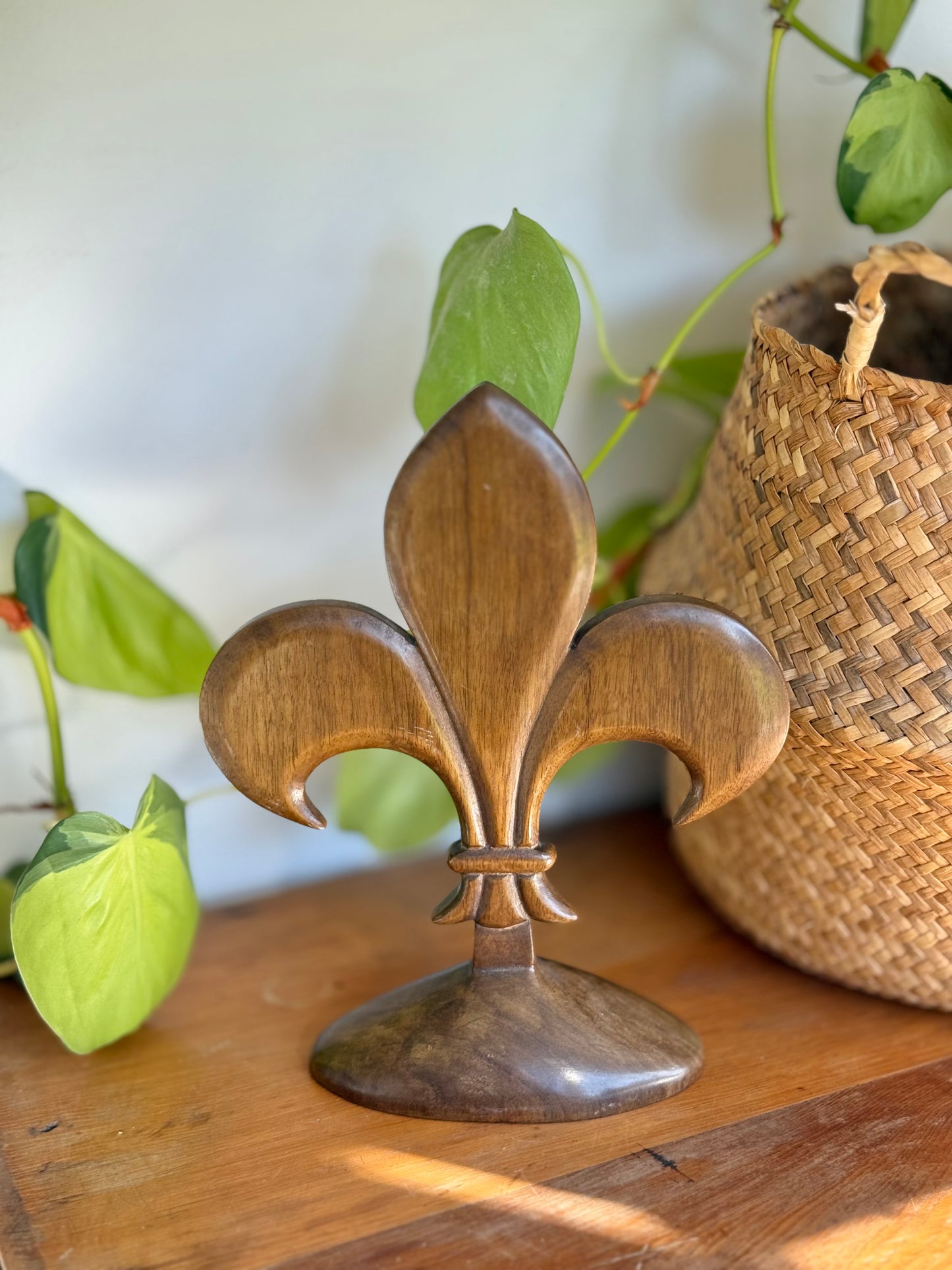 World Scout Logo | Rare Fleur-de-lis Wooden Treen Stand