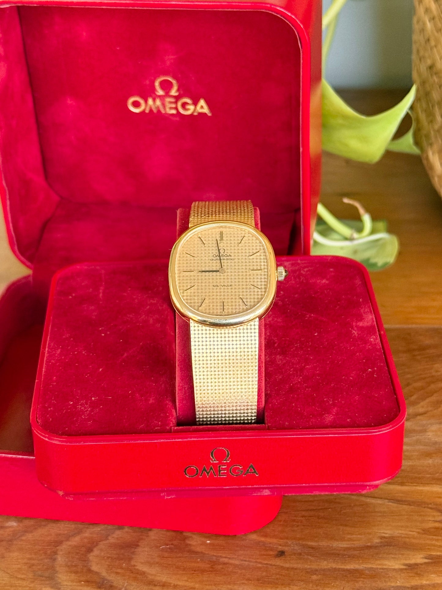 Omega De Ville | Solid 18ct Gold watch and band, vintage 1970’s