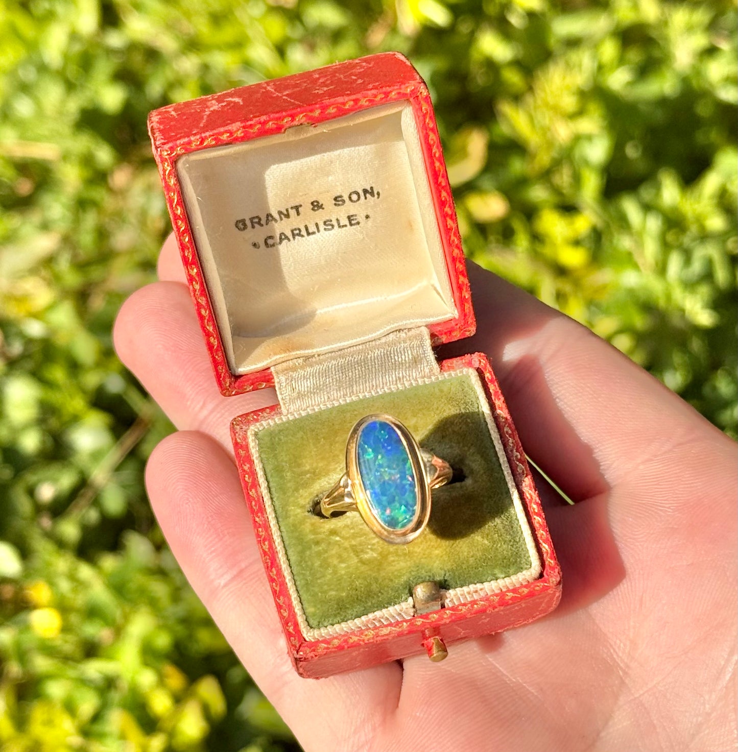 9ct Gold Solid Opal Ring | Vintage Beauty with Fluid Lines, late 20th century