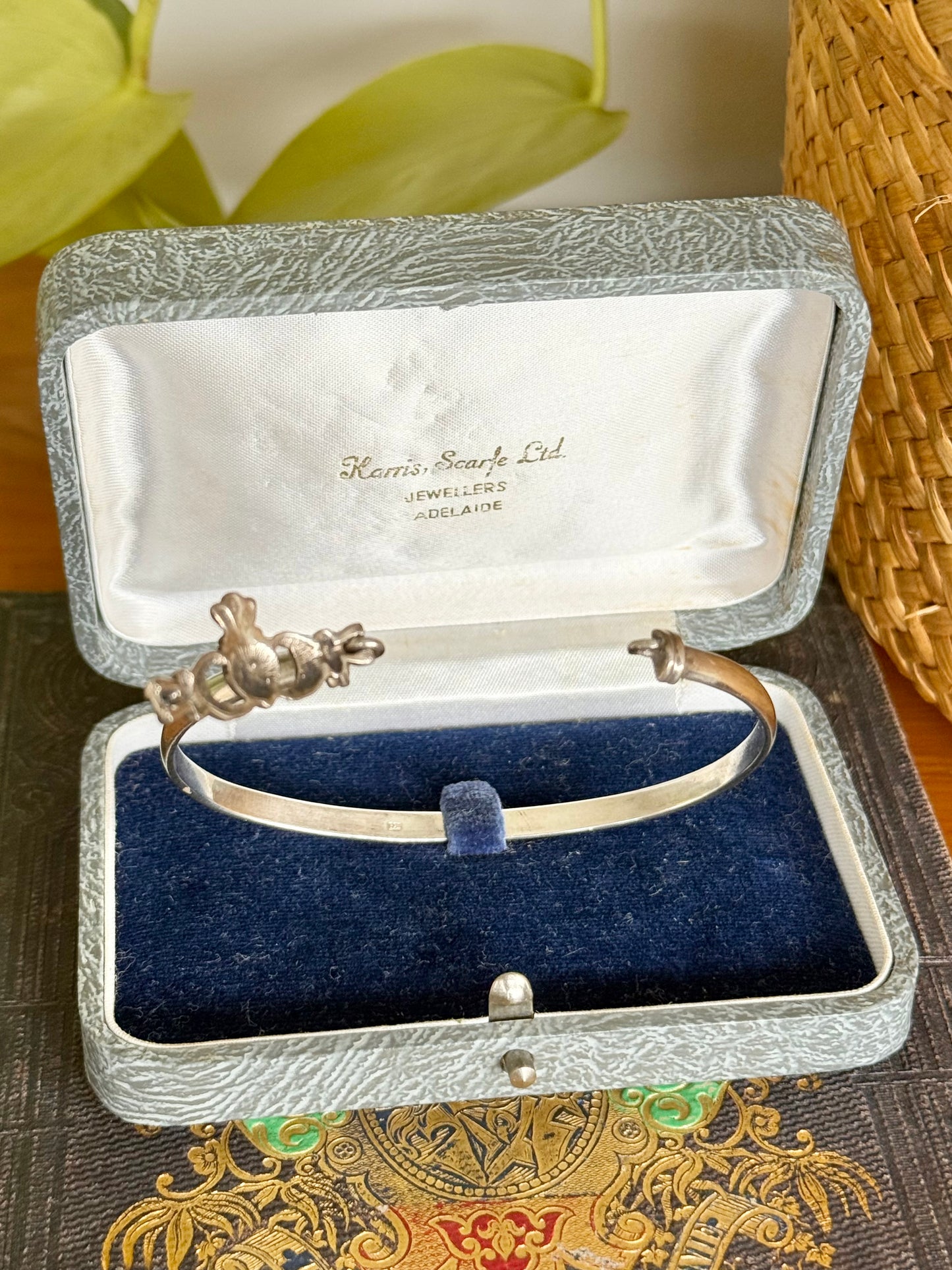 Irish Claddagh Sterling Silver Bangle | Late 20th Century