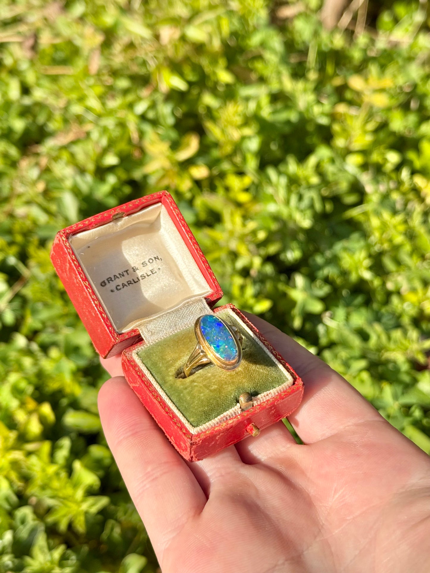 9ct Gold Solid Opal Ring | Vintage Beauty with Fluid Lines, late 20th century
