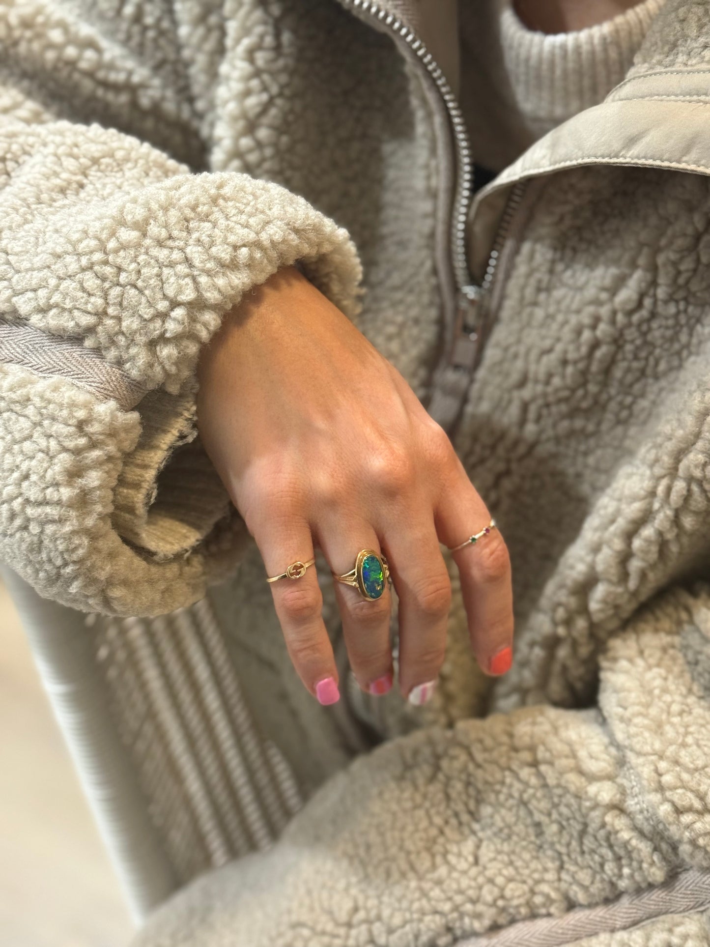 9ct Gold Solid Opal Ring | Vintage Beauty with Fluid Lines, late 20th century