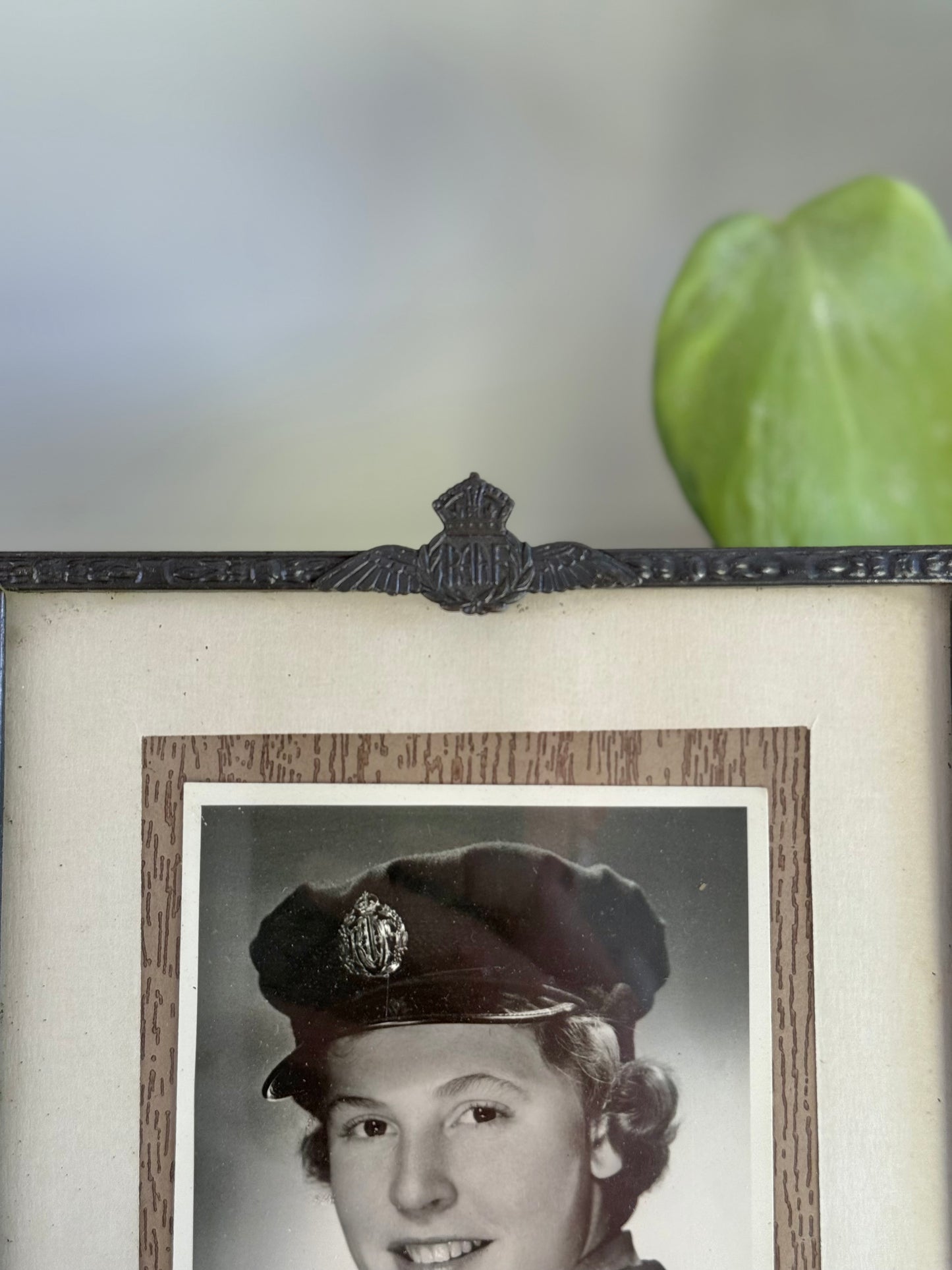 WW2 Australian RAAF Sweetheart Frame | Soldier Photo | Excellent Condition | Collectable