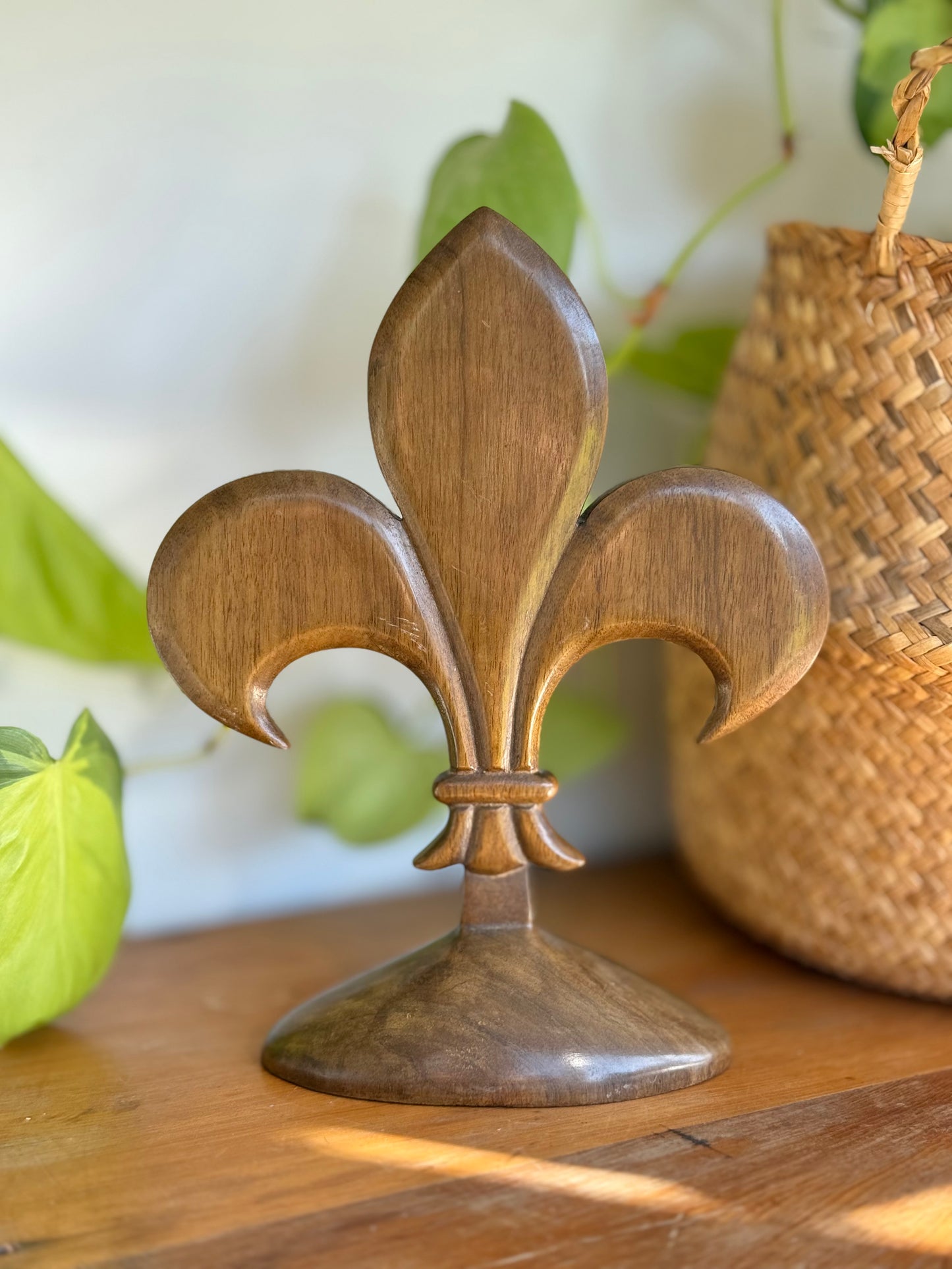 World Scout Logo | Rare Fleur-de-lis Wooden Treen Stand