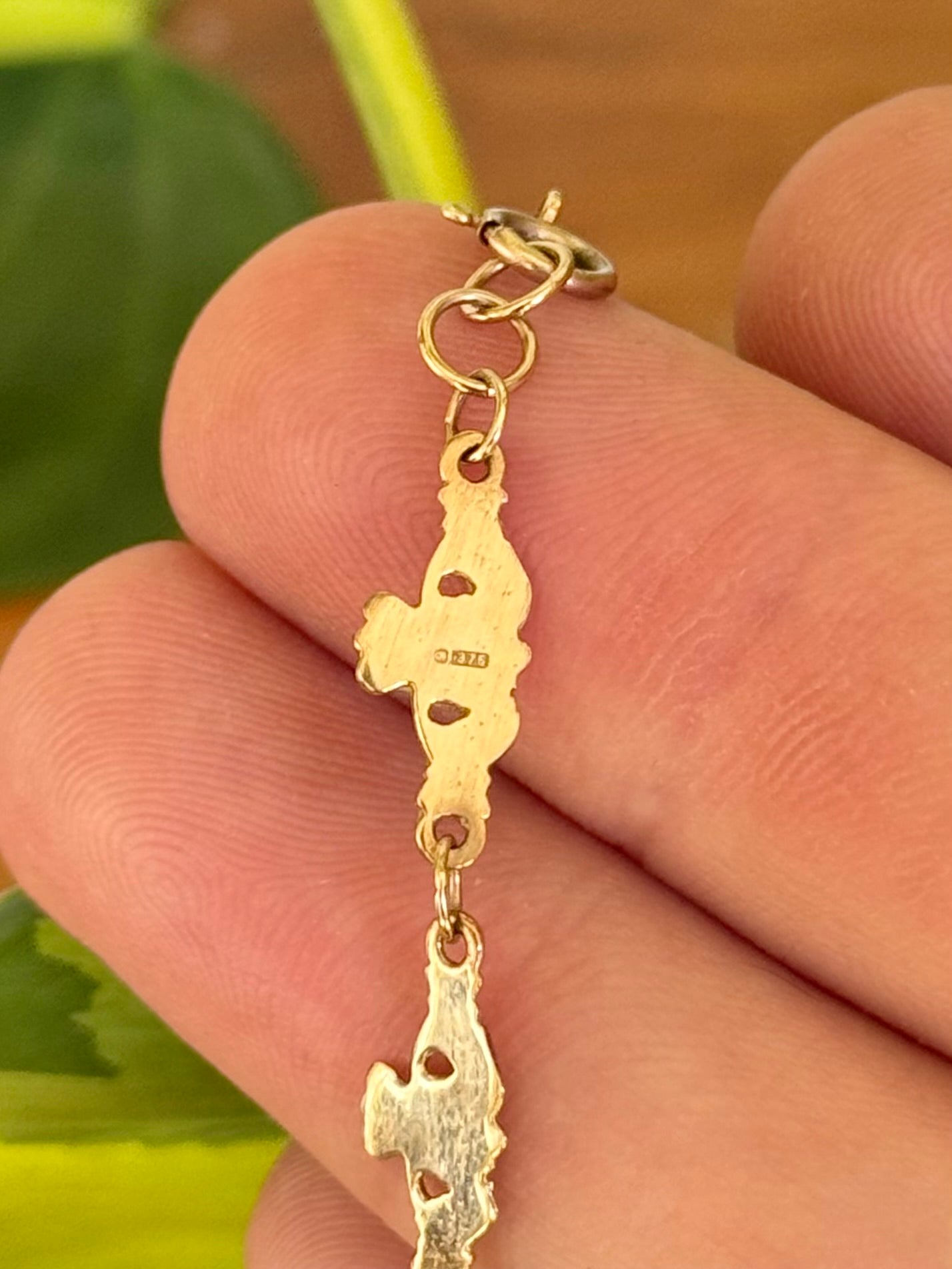 Vintage 9ct Gold Claddagh Link Bracelet – British Hallmarked