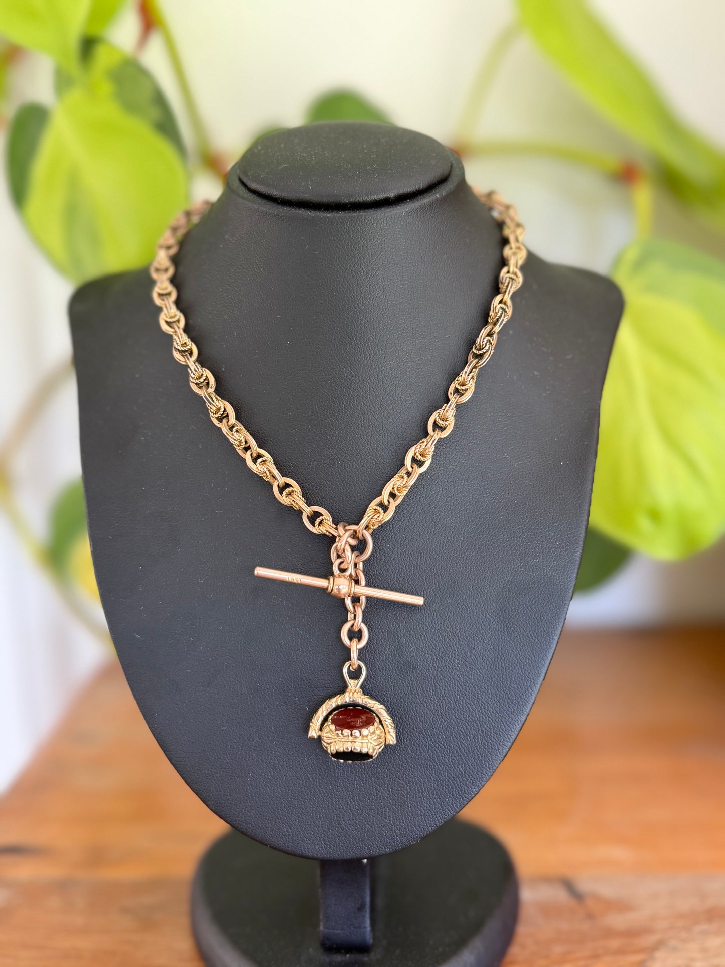 Vintage 9ct Gold Swivel Spinner Fob – Agate & Carnelian with Hallmarked Cartouche