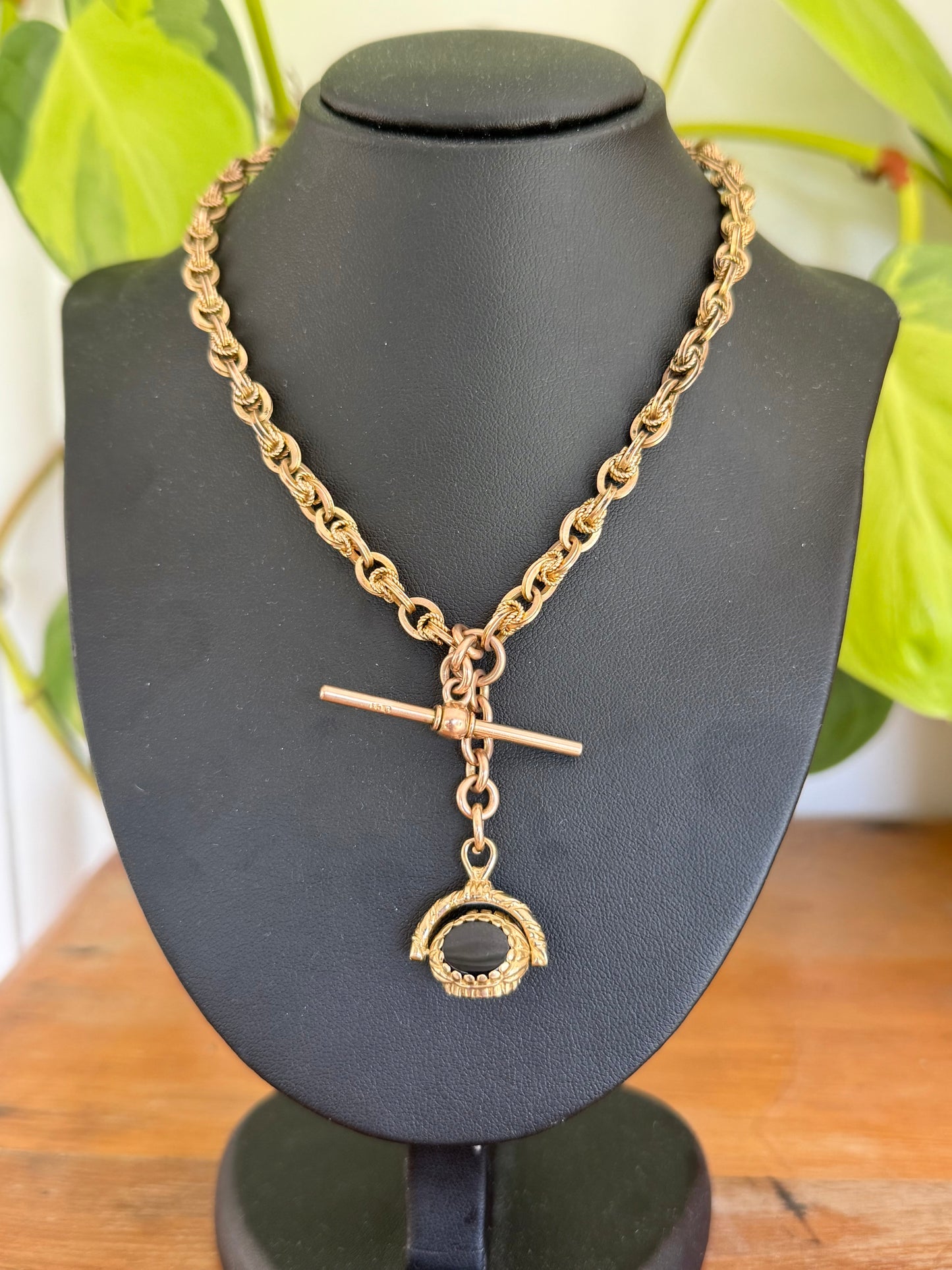 Vintage 9ct Gold Swivel Spinner Fob – Agate & Carnelian with Hallmarked Cartouche