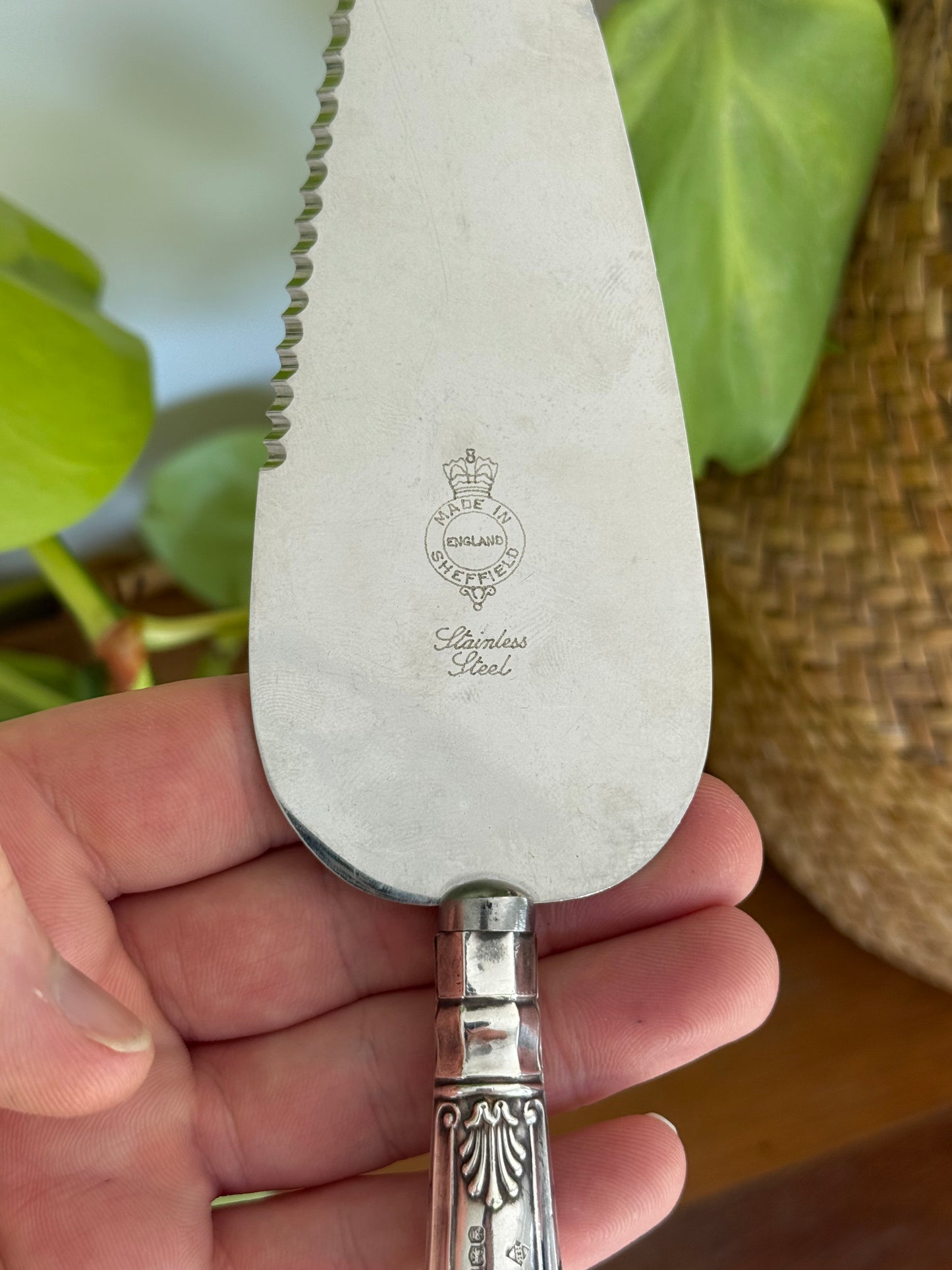1938 Sheffield Sterling Silver Handle Cake Slice