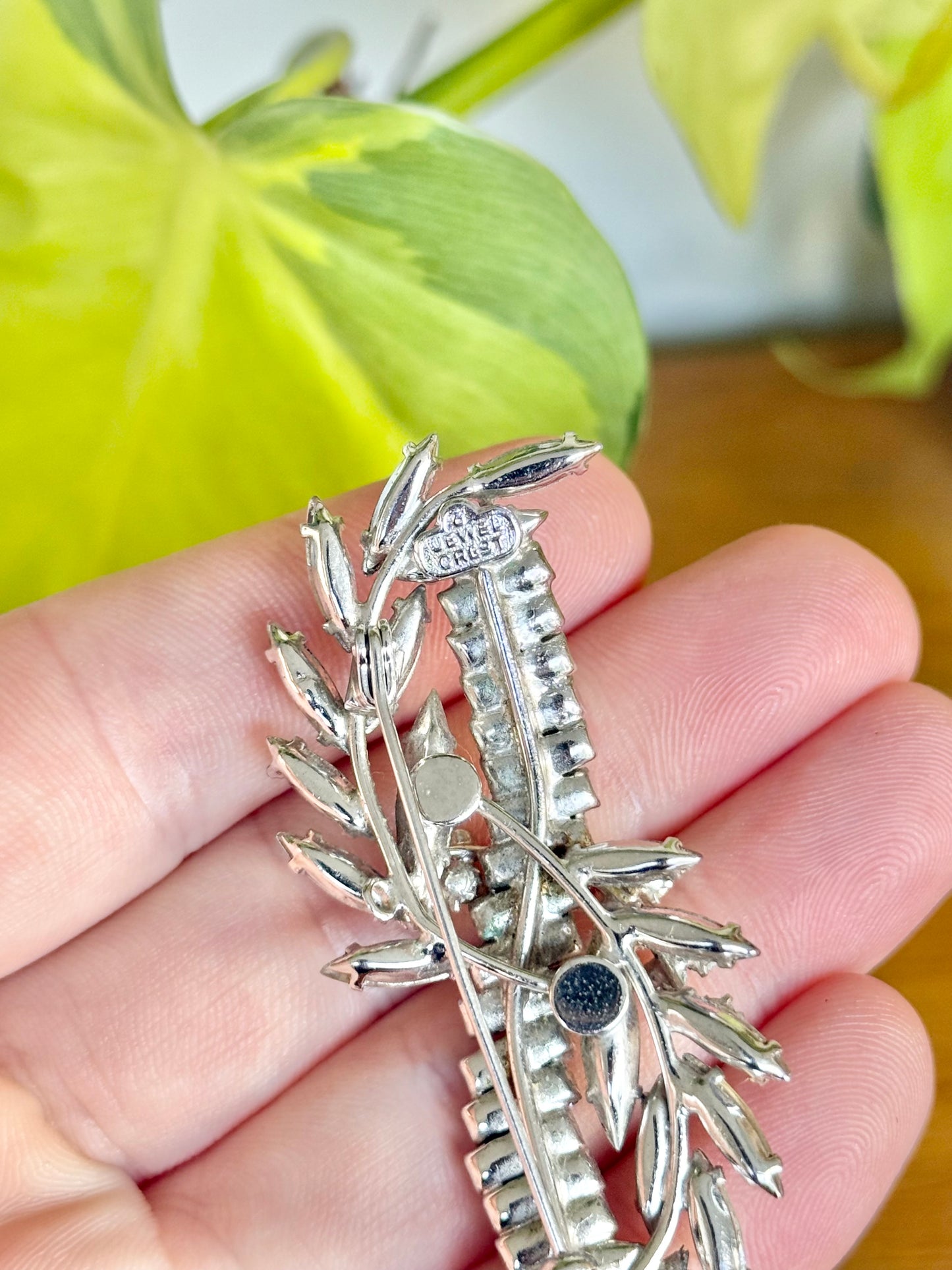 Jewelcrest Brooch by Donald Simpson | Mid-Century Australian Costume Jewellery with Paste Stones