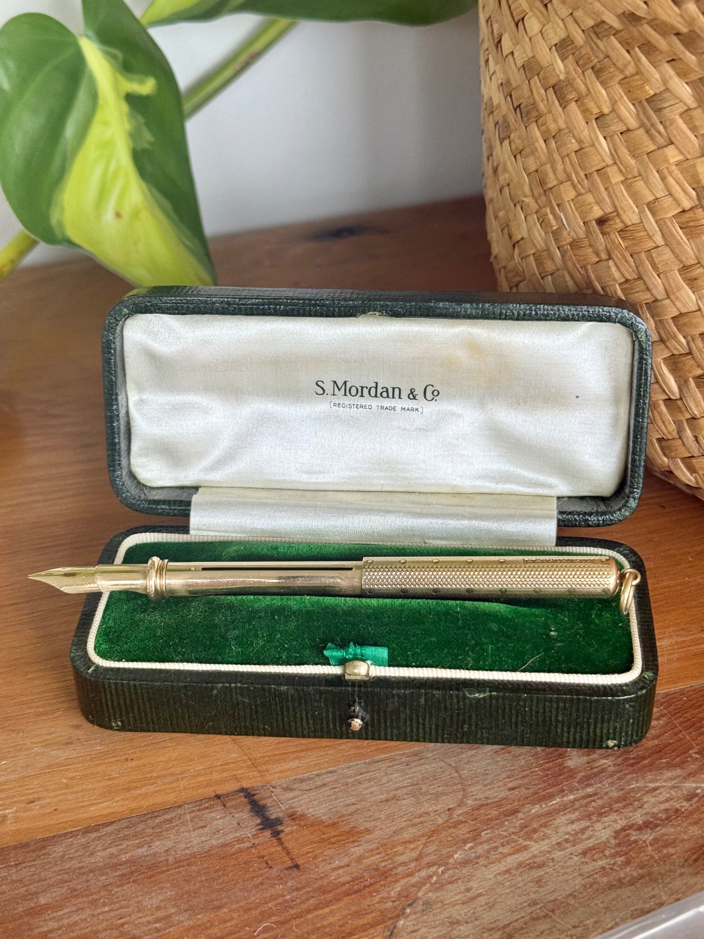 15ct Gold Retractable Dip Pen & Pencil Combination by Sampson Mordan & Co | Intricate Machine Engraving c.1900s