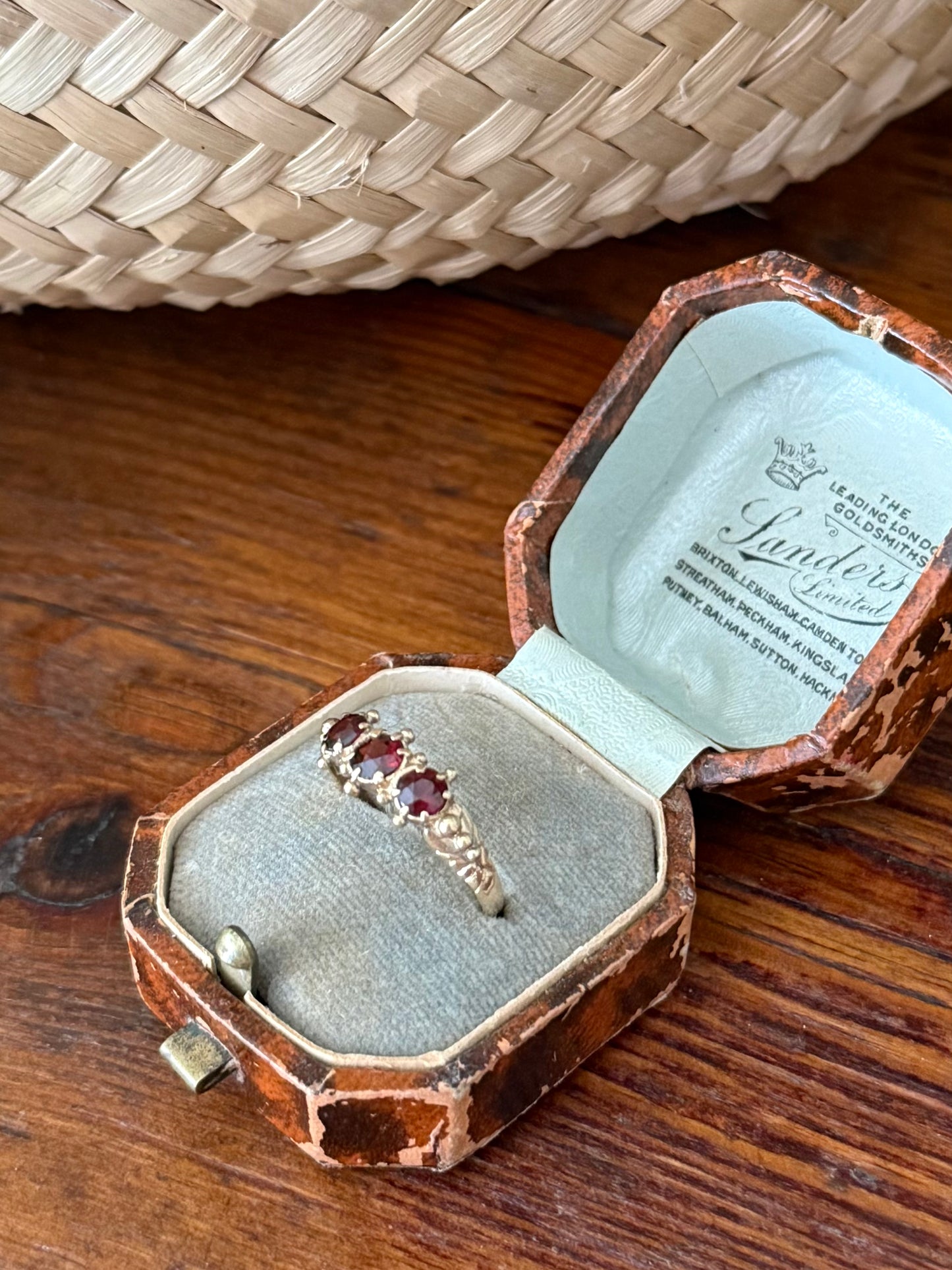 Vintage 9ct Gold Garnet Trilogy Ring – Size P