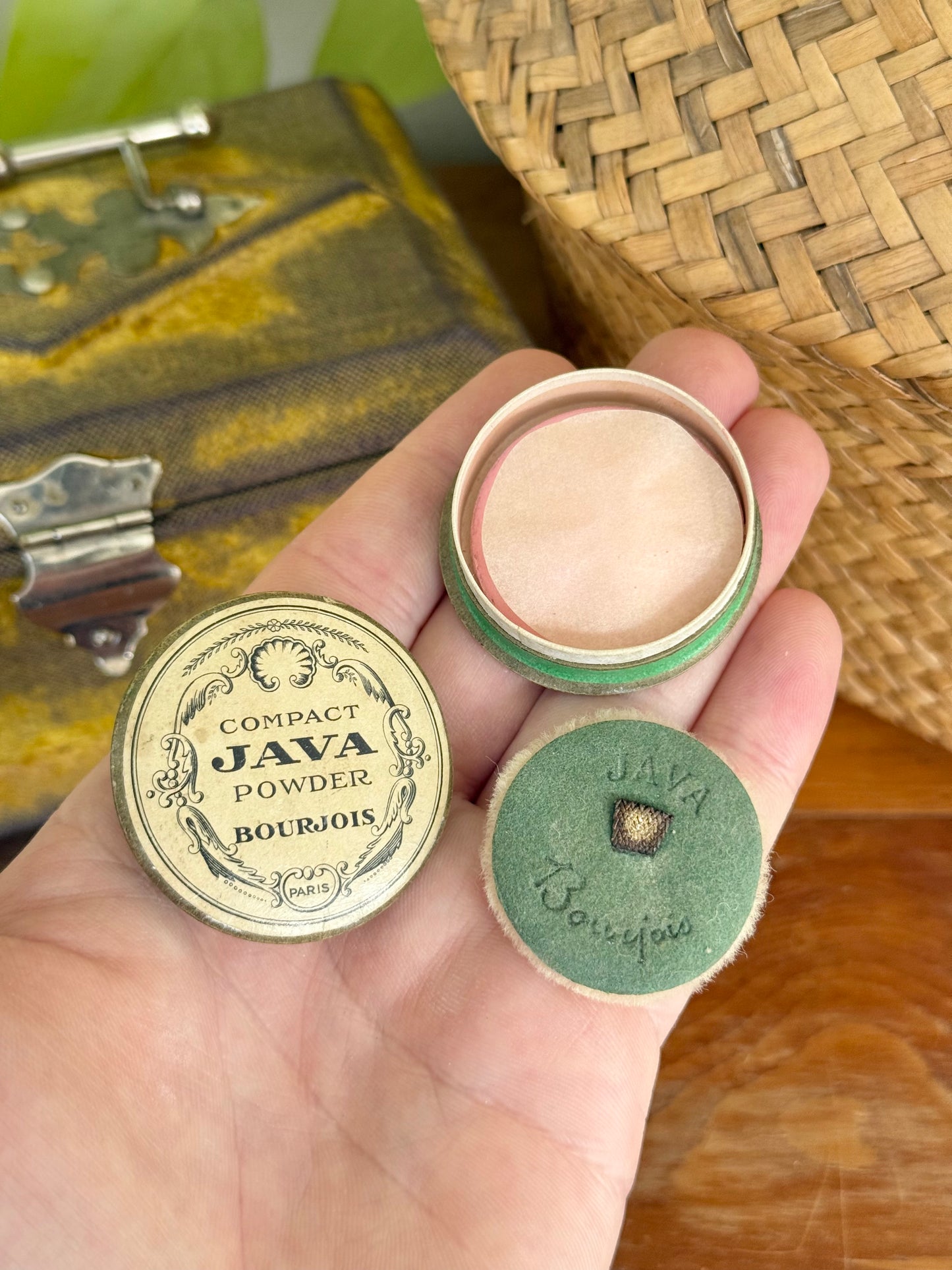 Bourjois Paris "Java Powder" Compact