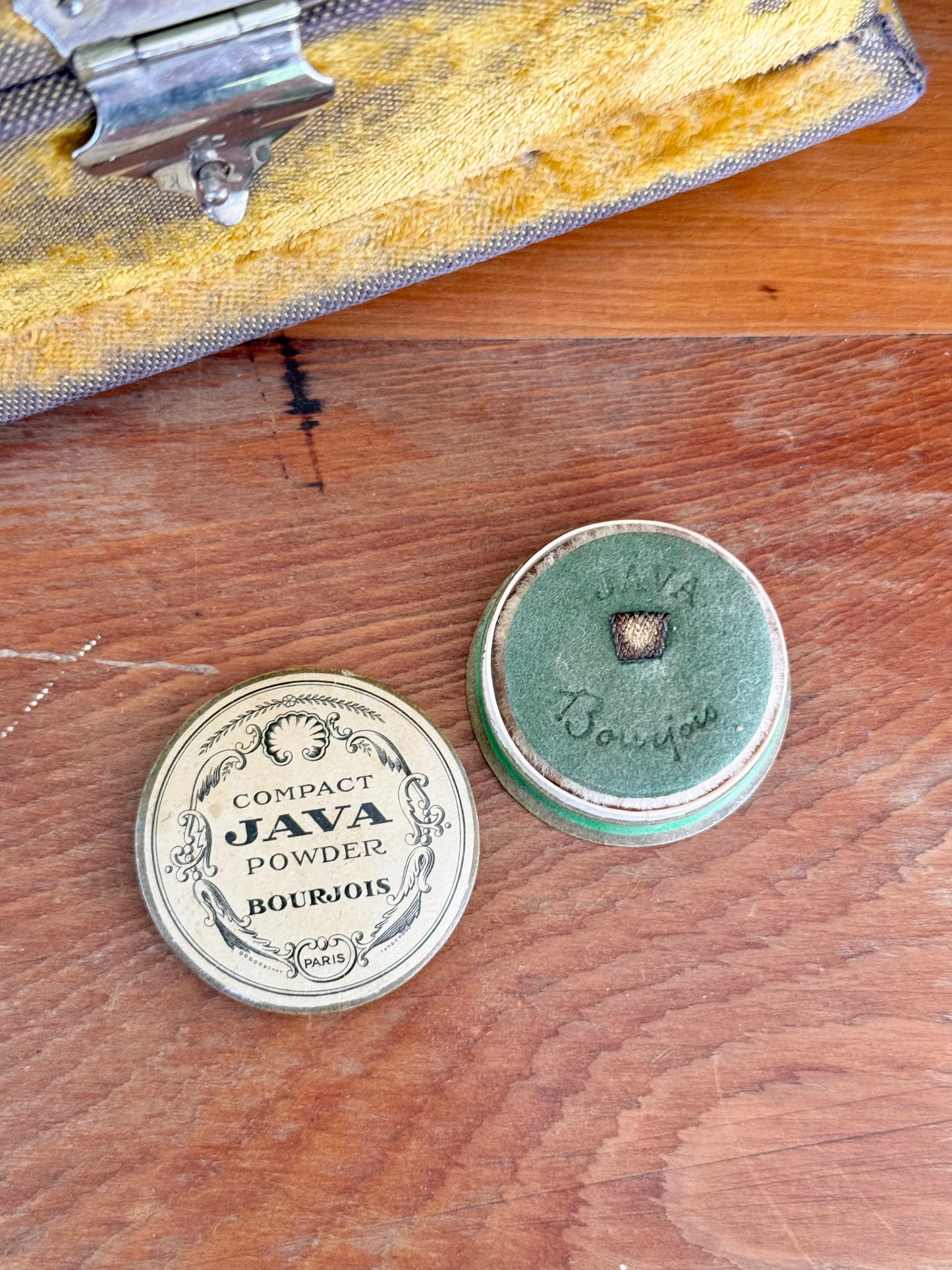 Bourjois Paris "Java Powder" Compact